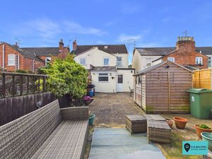 Rear/Garden - click for photo gallery